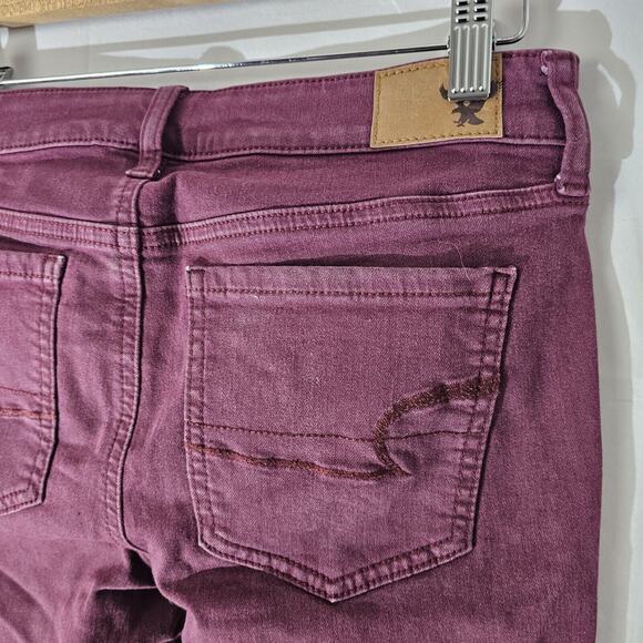 American Eagle Outfitters Womens Maroon Jeggings Skinny Stretch Sz 4 Distressed - Picture 7 of 12